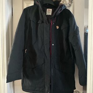 Women’s XL Fjall Raven Nuuk Parka